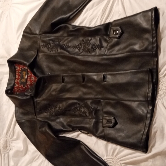 Leather coat - Picture 5 of 9